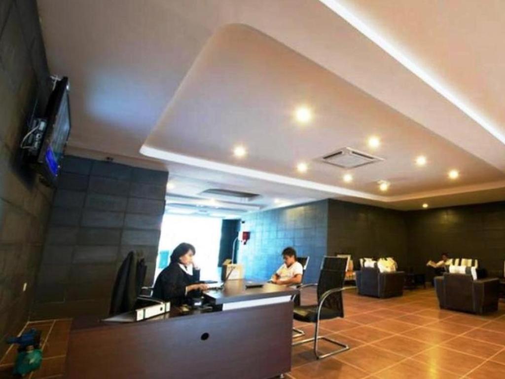 Han Palace Hotel Semporna Exterior photo